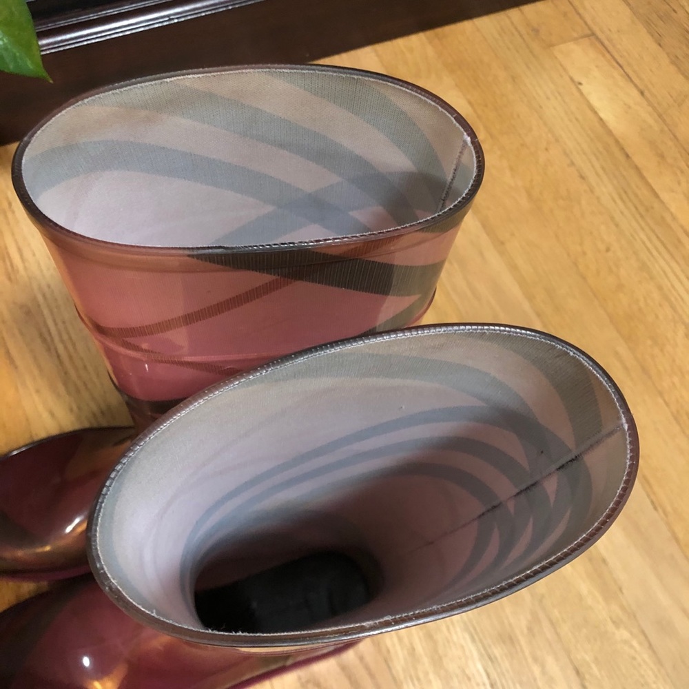 Burberry rain boots - Picture 5 of 5